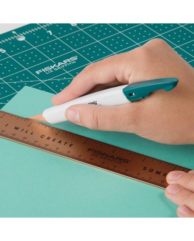 Regla de metal dorada Fiskars 30cmts