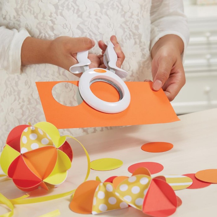 Fiskars Squeeze Punch X-Large SQXL 7414 Round 'n Round, 2"