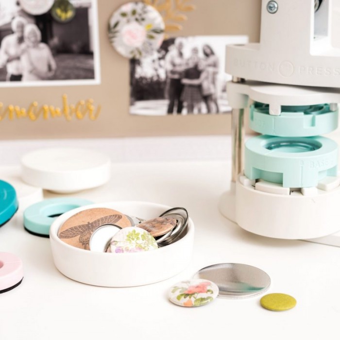 Button Press Bundle We R Memory Keepers incluye 3 tamaños de Pins