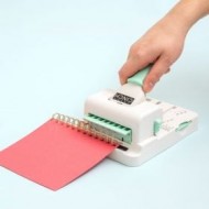 MINI CINCH MINT. Perforadora y encuadernadora. We R Mini Cinch Book Binding Tool