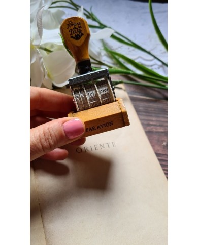 Sello fechador madera con soporte - natural